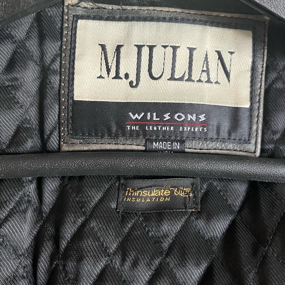 Vintage 80’s Wilsons Men’s Leather Trench coat.